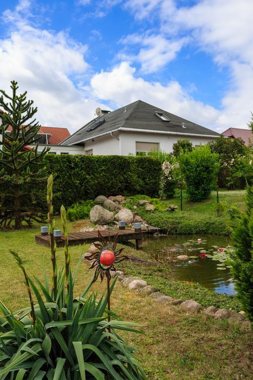 Hotel-Pension Am Rosarium 장어하우젠 외부 사진