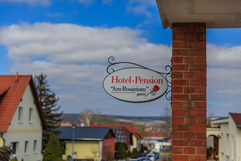 Hotel-Pension Am Rosarium 장어하우젠 외부 사진